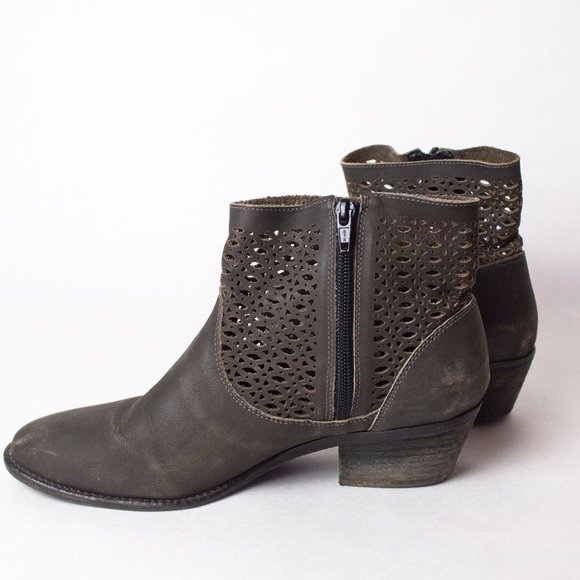 Klub Nico Size 8 Gray Ankle Boots with Laser Cutouts - Picture 7 of 14